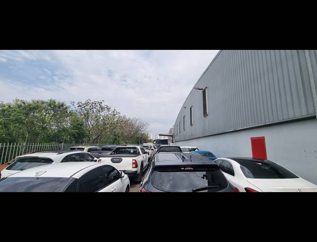 1,500M² WAREHOUSE TO LET IN RIVERHORSE VALLEY